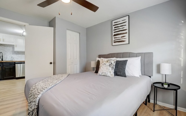 photo 5 of Frontdesk 2 BR House Near Cardinal Stadium