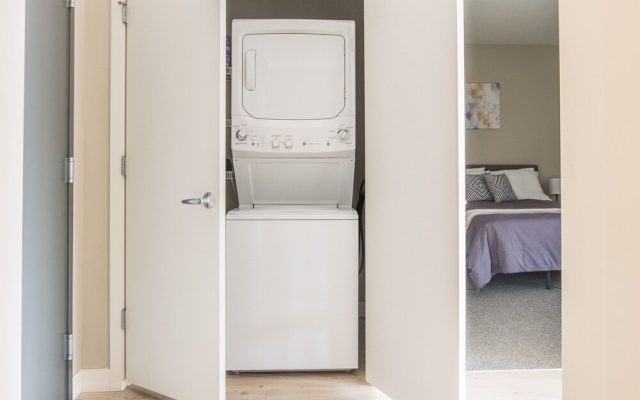 photo 4 of FRONTDESK 20 6th St Apts NE Minneapolis Riverfront District