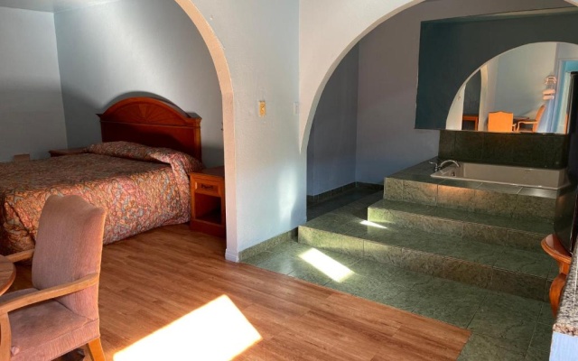 photo 5 of Full Moon Inn