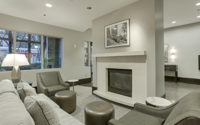 photo 2 of Fully furnished 1BR Apartment - Downtown Location