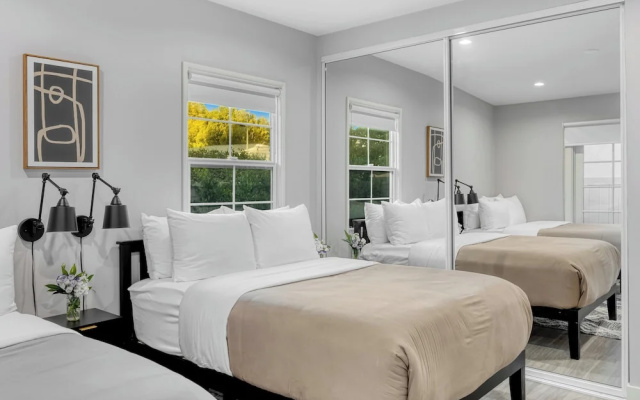 photo 3 of Fulton Buyout by Avantstay Sherman Oaks Estate + View