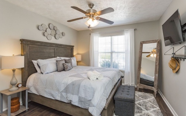 photo 4 of Fun Buena Vista Heights Home Close to Downtown