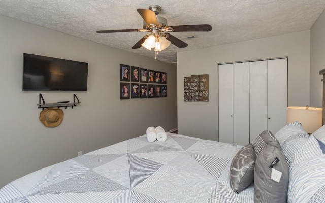 photo 5 of Fun Buena Vista Heights Home Close to Downtown