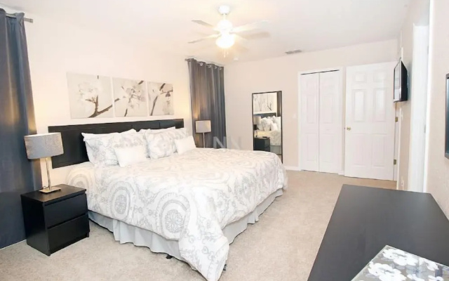 photo 2 of Fv62884 - Regal Oaks - 4 Bed 3.5 Baths Townhome