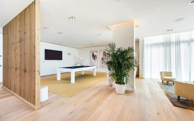photo 4 of Top Fort Lauderdale Condo 7th Floor - Private and Sanitized, Hotel Amenities, Free Parking for Stays Over 27 Days, 400 ft From the Beach. Hosted by Super Host!