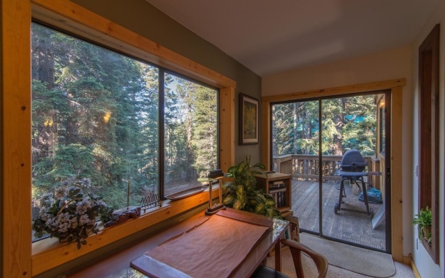 photo 5 of Gamara 3 Bedroom Holiday Home By Tahoe Truckee