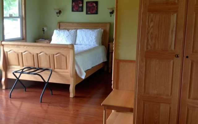 photo 3 of Garden Gate Get-A-Way Bed & Breakfast