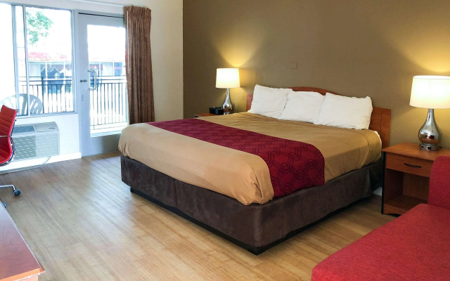 photo 2 of Garden Inn & Suites Oakland Airport