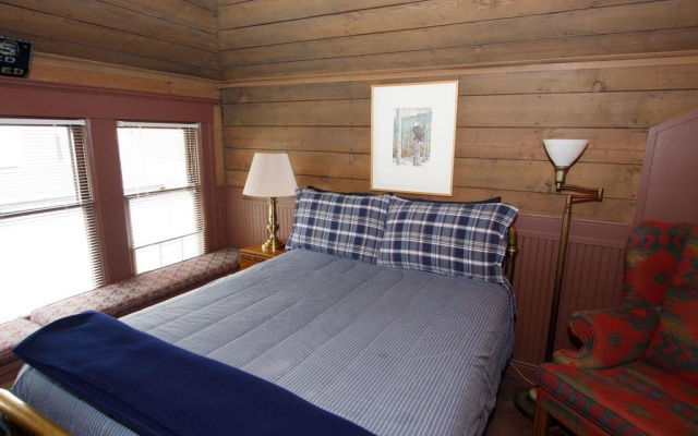 photo 5 of Seattle Gaslight Inn