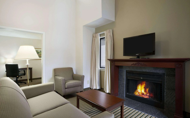 photo 3 of Hawthorn Suites By Wyndham Troy, MI