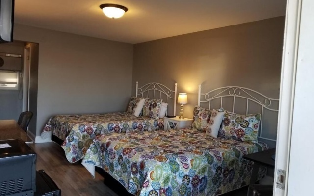 photo 4 of Gateway Inn