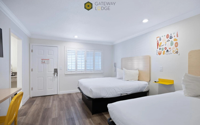 photo 4 of Gateway Lodge