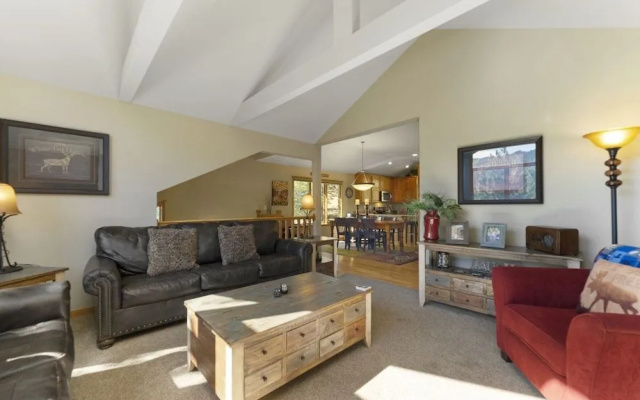 photo 2 of Gateway to the Wildside - 3 Br Townhouse