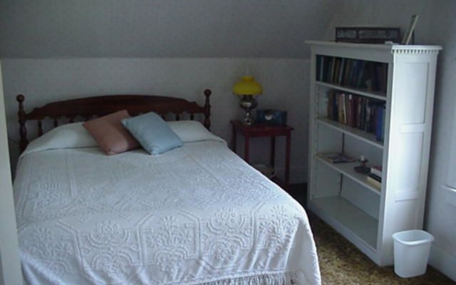 photo 2 of Geary House at Fifield Point - Three Bedroom Home