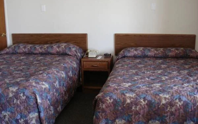 photo 2 of Geneva Inn