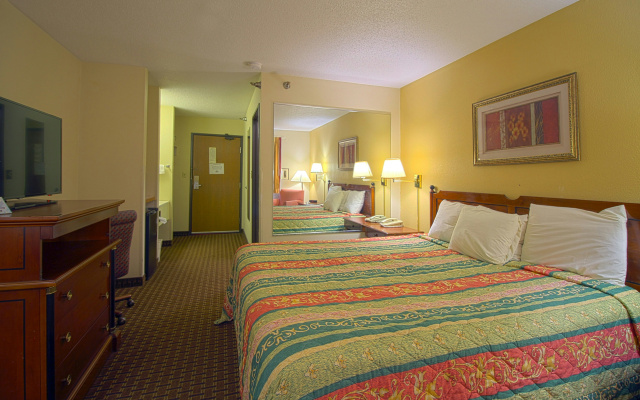 photo 5 of Geneva Motel Inn
