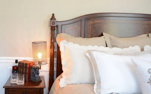 photo 5 of Gentry Hotel