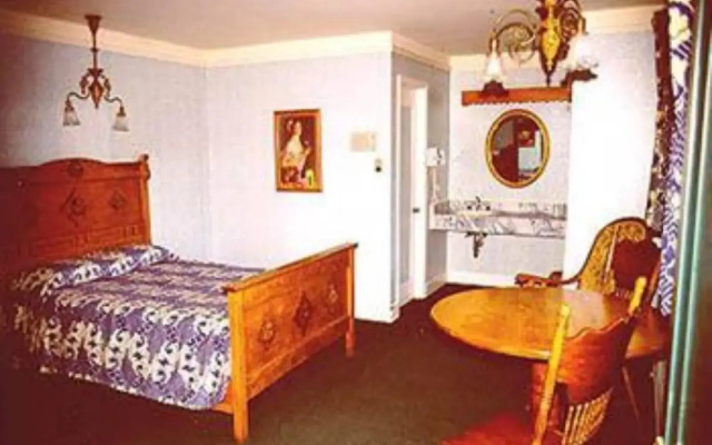 photo 2 of Georgetown Mountain Inn