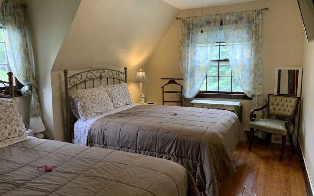 photo 5 of Georgian Garden Inn