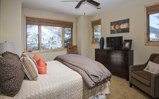 photo 2 of Glacier Court 1854 A