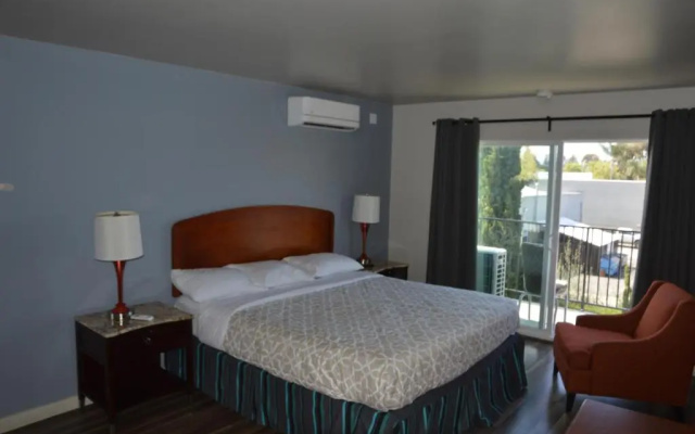 photo 4 of Glass Slipper Inn - Stanford Palo Alto