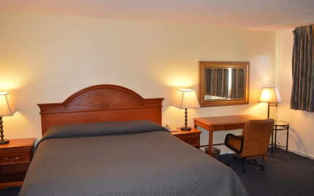 photo 5 of Glass Slipper Inn - Stanford Palo Alto