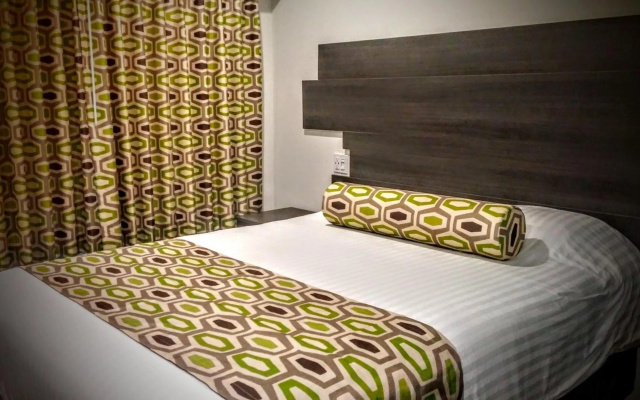 photo 4 of Jewel City Inn