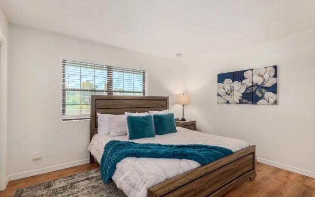photo 4 of Glencove Mesa 4 Bedroom Home by RedAwning