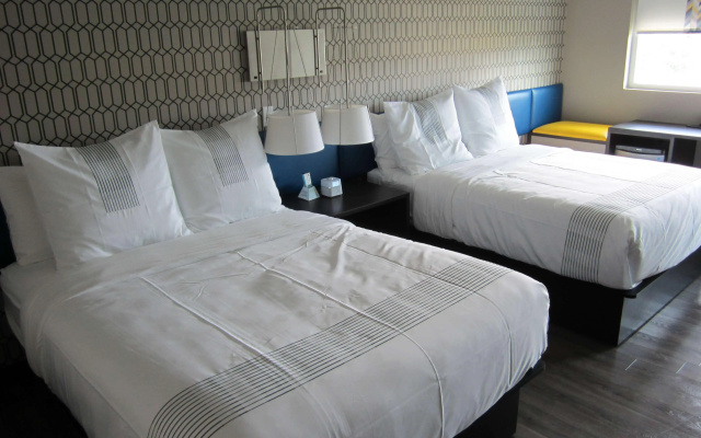 photo 3 of GLō Best Western Savannah-Gateway I-95