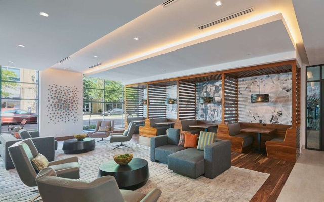 photo 2 of Global Luxury Suites at Clarendon Metro Station