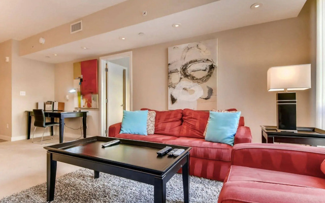 photo 4 of Global Luxury Suites at Tiverton Ave
