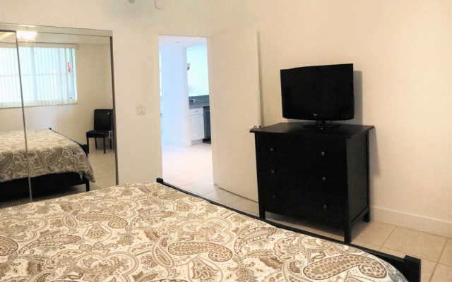 photo 2 of Le Golden Bay 1108 by Go Florida Condo, Sunny Isles