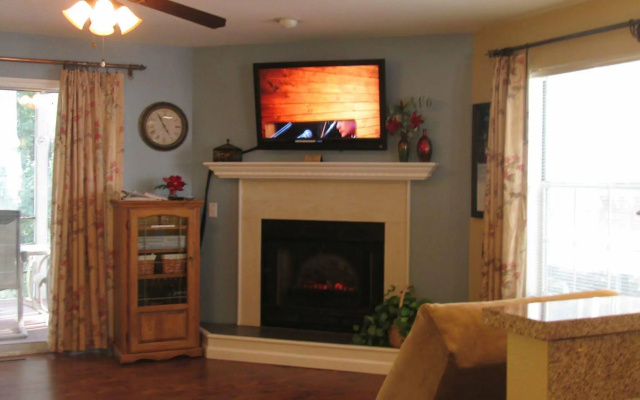 photo 5 of Golf 2 Screen Porches-View-Pointe Royale