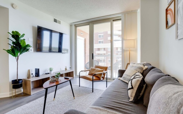 photo 2 of Gorgeous 1 Bedroom Condo at Ballston