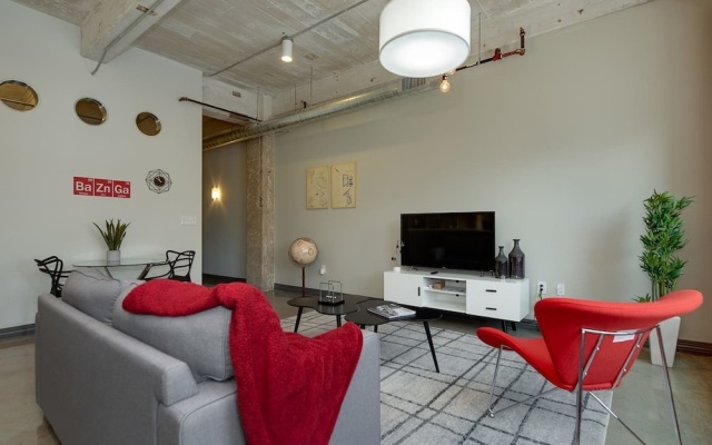 photo 2 of Gorgeous 1 Bedroom in Historic Building, Downtown
