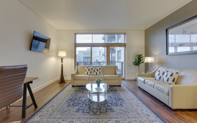 photo 4 of Gorgeous 1BR Apt in the heart of Downtown PDX