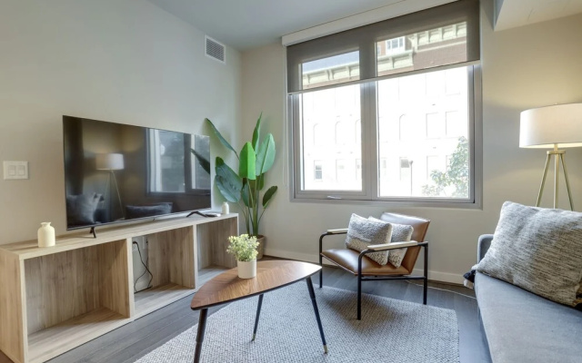 photo 5 of Gorgeous 1Br at Clarendon With Gym