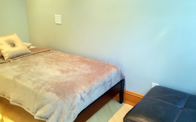photo 5 of Gorgeous 4 Bedroom Victorian Townhouse