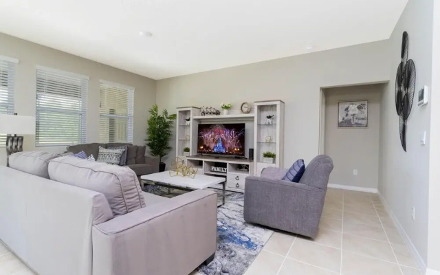 photo 2 of Gorgeous 6 Bd w/ Pool Close to Disney @ Solterra Resort 7877
