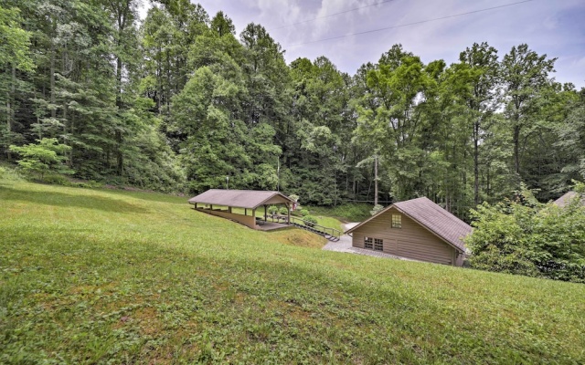 photo 5 of Mountain Escape w/ Hiking ~ 5 Mi to Bryson City!