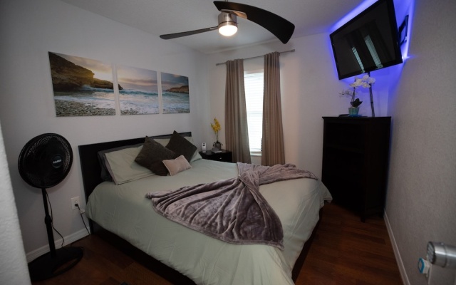 photo 2 of Gorgeous Urban Oasis W/hot Tub, Heated Pool And Private Movie Theater 3 Bedroom Home by RedAwning