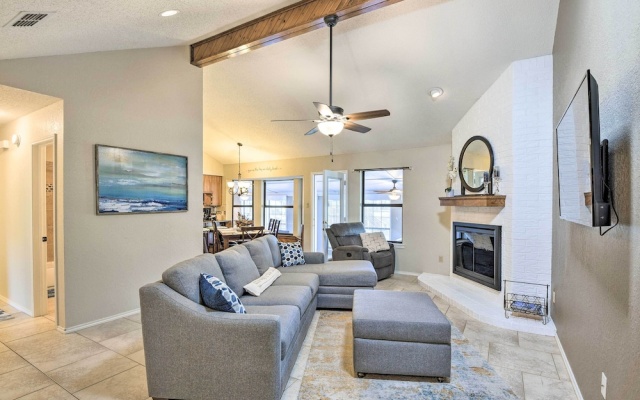 photo 2 of Granbury Home w/ Lake Granbury Access + Dock!