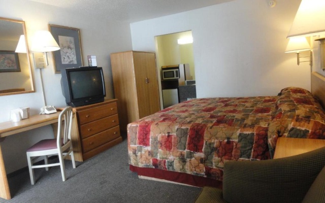 photo 5 of Grand Rapids Inn