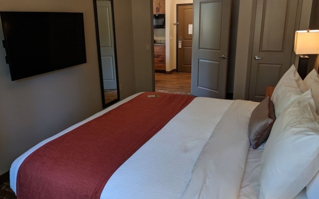 photo 4 of GrandStay Hotel & Suites