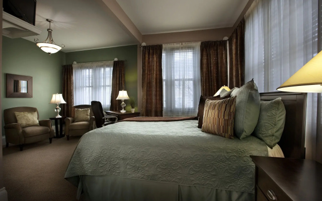 photo 5 of Grant Street Inn