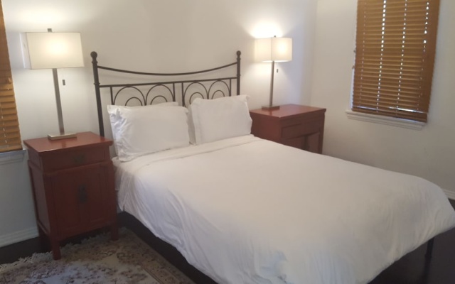 photo 4 of Great 2 Floor house in Beverly-wood