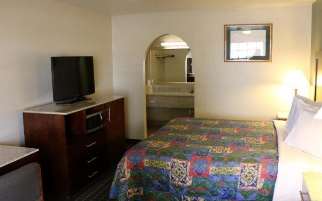 photo 3 of Great Western Inn & Suites
