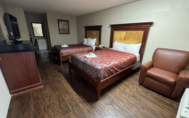 photo 3 of Great Western Inn & Suites