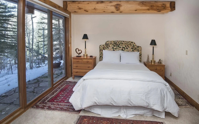 photo 3 of Greenhill Court Vacation Home