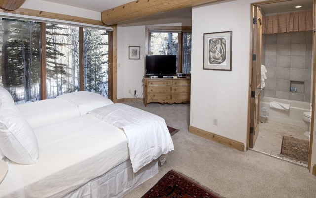 photo 5 of Greenhill Court Vacation Home